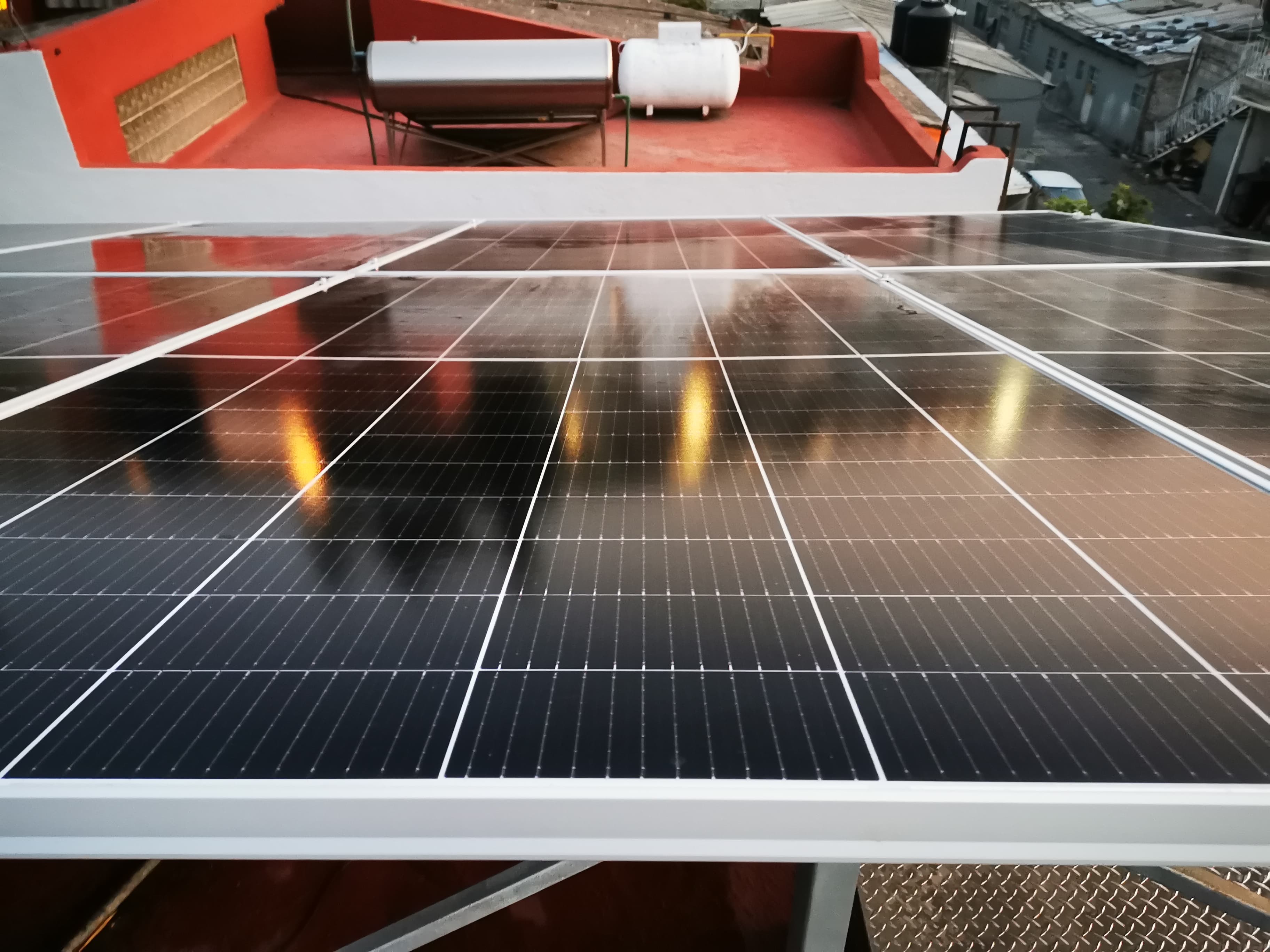Detalle de celdas solares fotovoltaicas de alta eficiencia